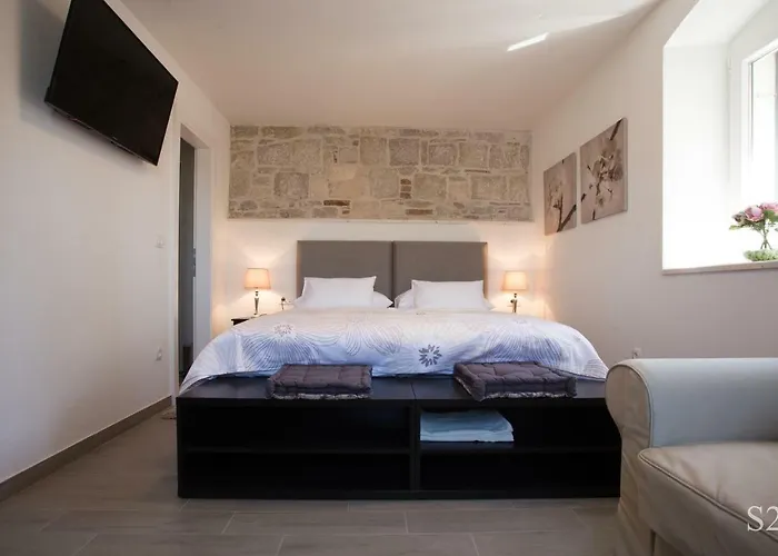 Morus Alba Apartmán