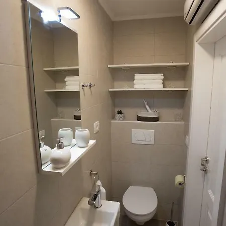 Morus Alba Apartment